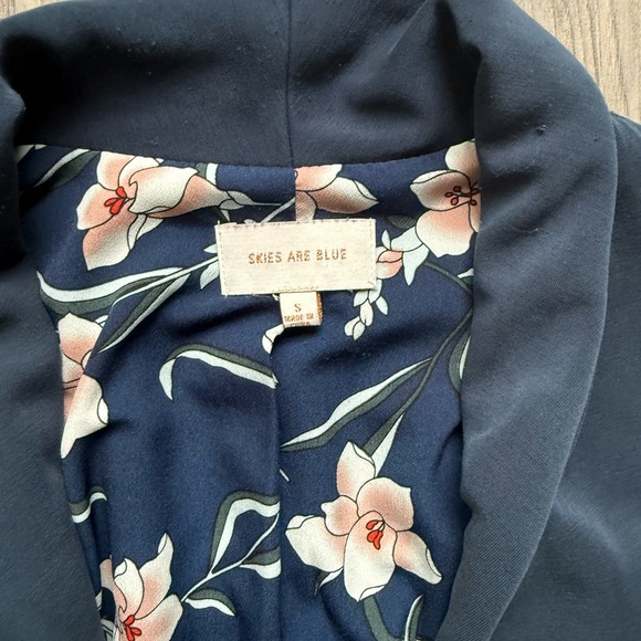 EUC Skies Are Blue Navy Blazer with Tailored Silhouette and Classic Lapel - Picture 2 of 2